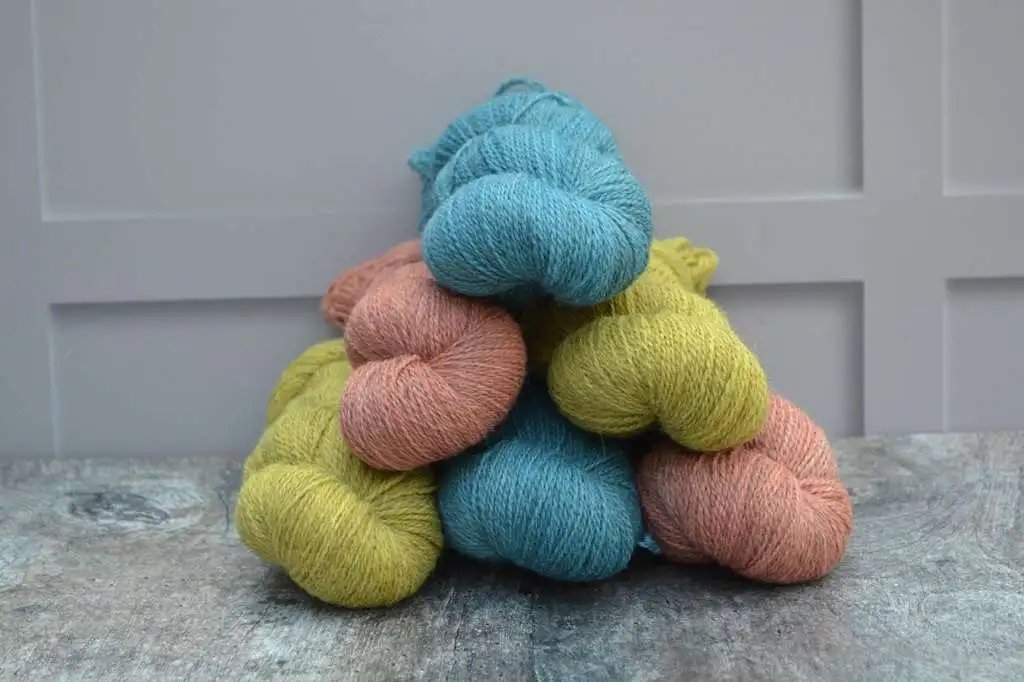 Hand Dyed Yarn UK - 4 Ply British wool