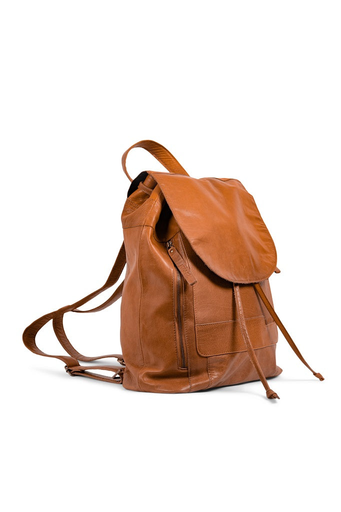 muud Gimo leather backpack in Whisky 1