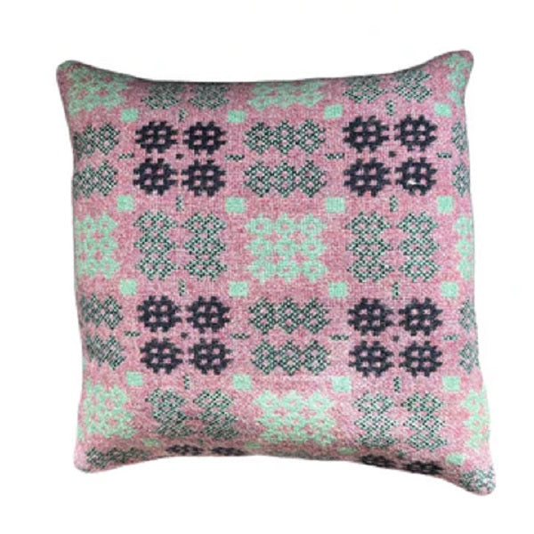 Welsh tapestry cushions - Cambrian in
heather colour with the caernarfon portcullis pattern