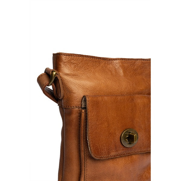 ReDesigned Kay Leather bag Small size - lock view