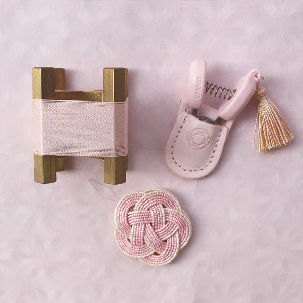 Cohana - Small Brass Spool Sewing Kit SAKURA 1