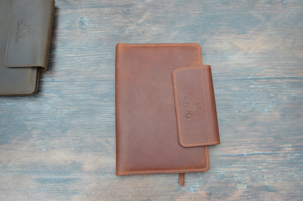 Thread & Maple Notions Clutch Closed