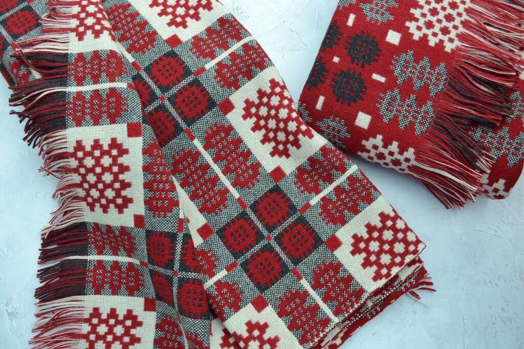 Welsh Tapestry Blanket - Draig Goch - Woven with Red, Cream and Slate Grey reverse view 1