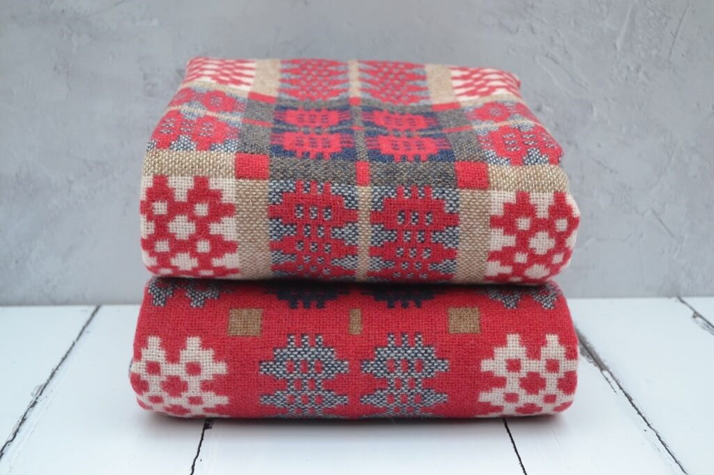 Welsh tapestry blankets, Cydweli. in pure NEW wool, handmade in limited numbers and woven on traditional looms in Wales.