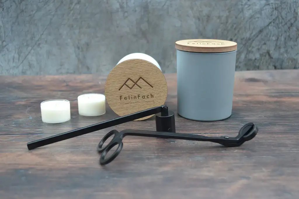 Snuffers and Trimmers