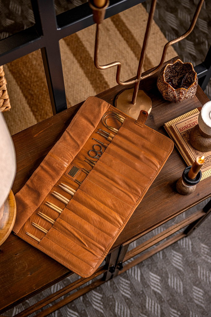 muud Bea Handmade Leather Case for Knitting Needles