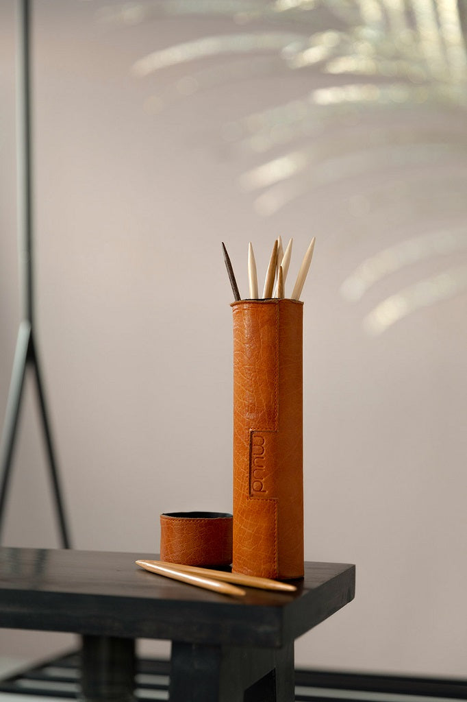 Upsala - Premium Storage Tube in Leather for Knitting Needles