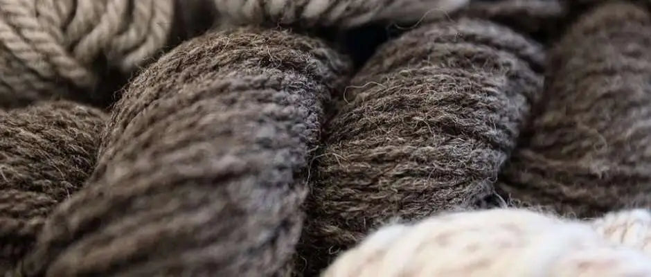 Undyed Yarn. 100% Welsh or British undyed yarn. Yarn for hand dyeing
