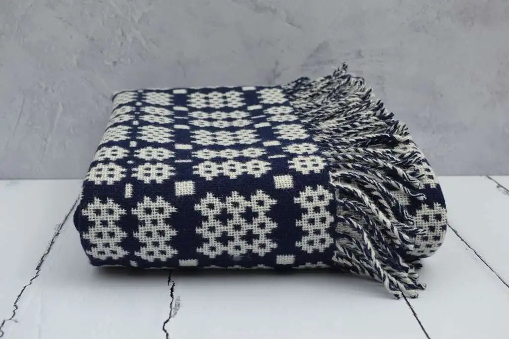 Welsh Blanket - Caban Coch - Woollen blankets