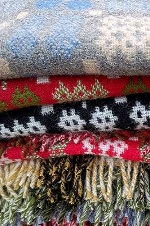 Welsh Blankets - Woven in Wales in the Caernarfon portcullis pattterns