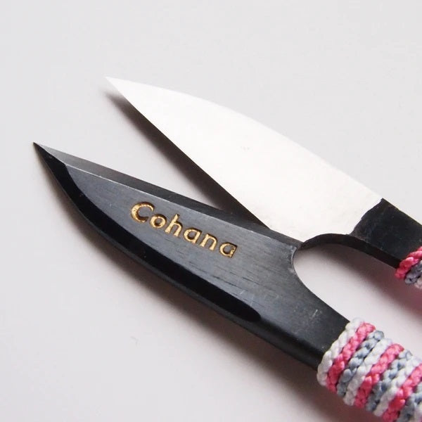 Cohana - Shozaburo Thread Snips - These beautiful thread snips are of exceptional quality, designed to cut smoothly and precisely, lying comfortably in the hand. - 1